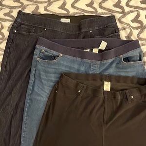 Women’s plus size jeggings 3 pairs XXL in EUC